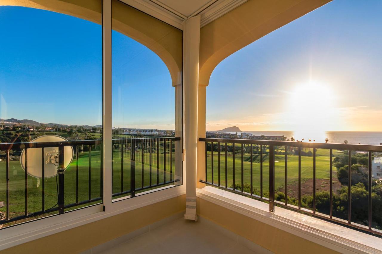 Golf View Apartment - Stunning Ocean View Golf Del Sur San Miguel de Abona Luaran gambar