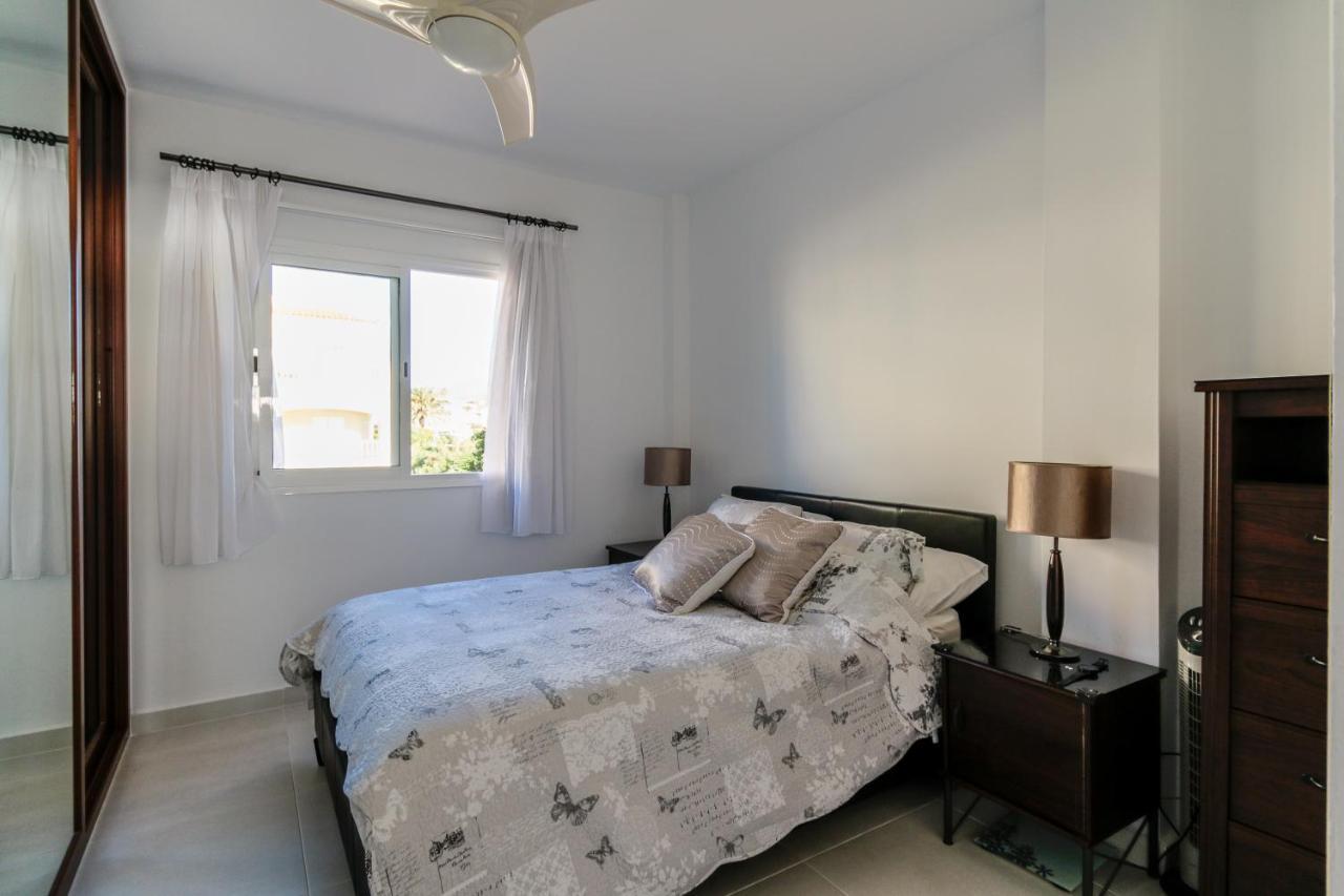 Golf View Apartment - Stunning Ocean View Golf Del Sur San Miguel de Abona Luaran gambar