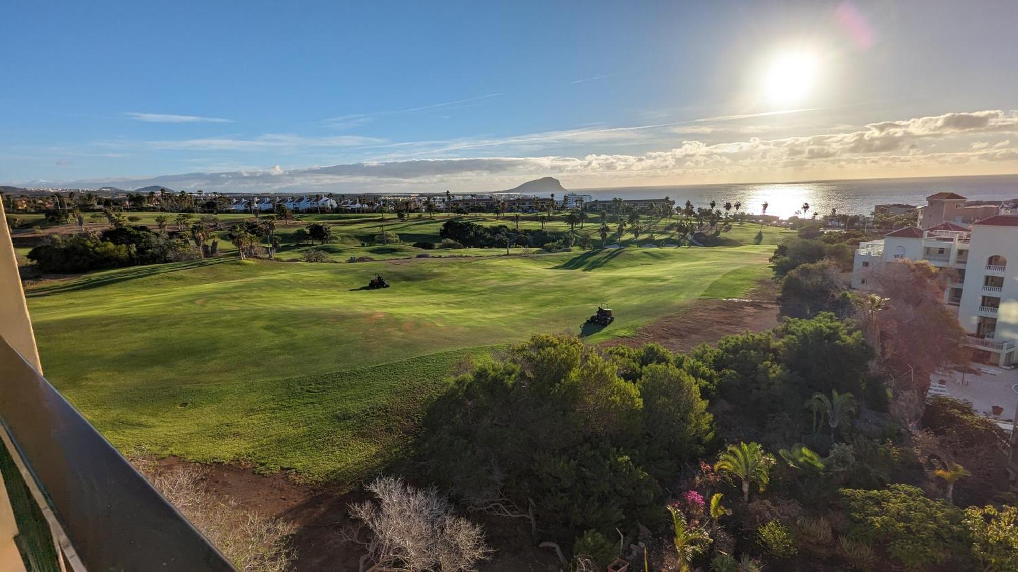 Golf View Apartment - Stunning Ocean View Golf Del Sur San Miguel de Abona Luaran gambar